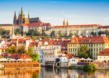 Prag ein Sommertraum an der Moldau 